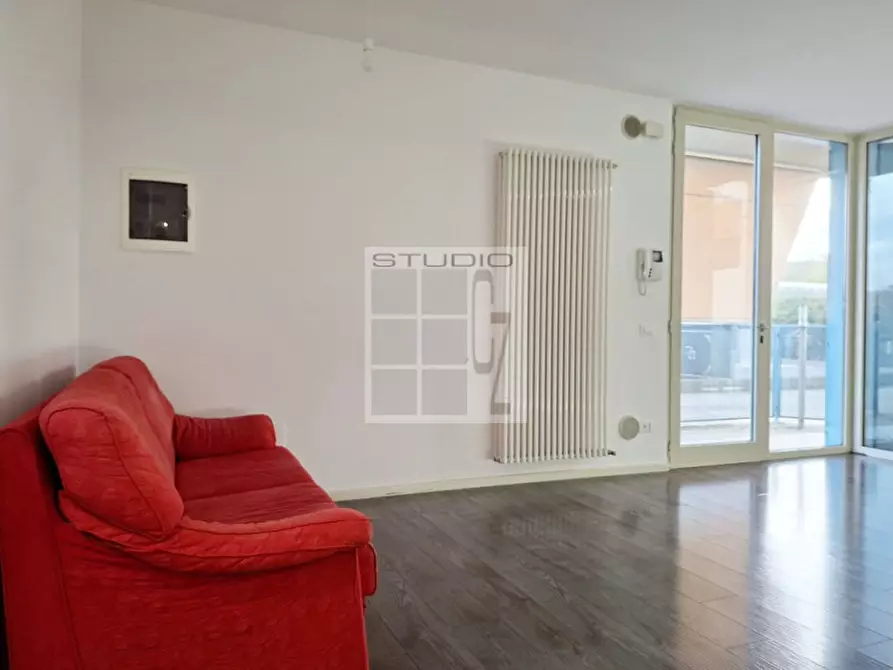 Immagine 6 di Appartamento in vendita  in via Laura Grassini a Loreggia