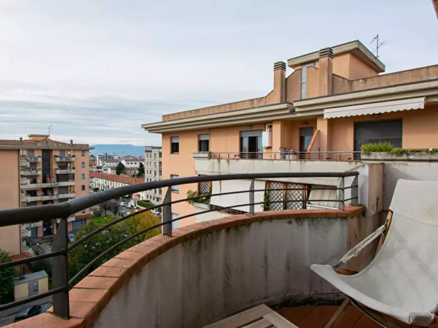 Immagine 22 di Appartamento in vendita  a Prato
