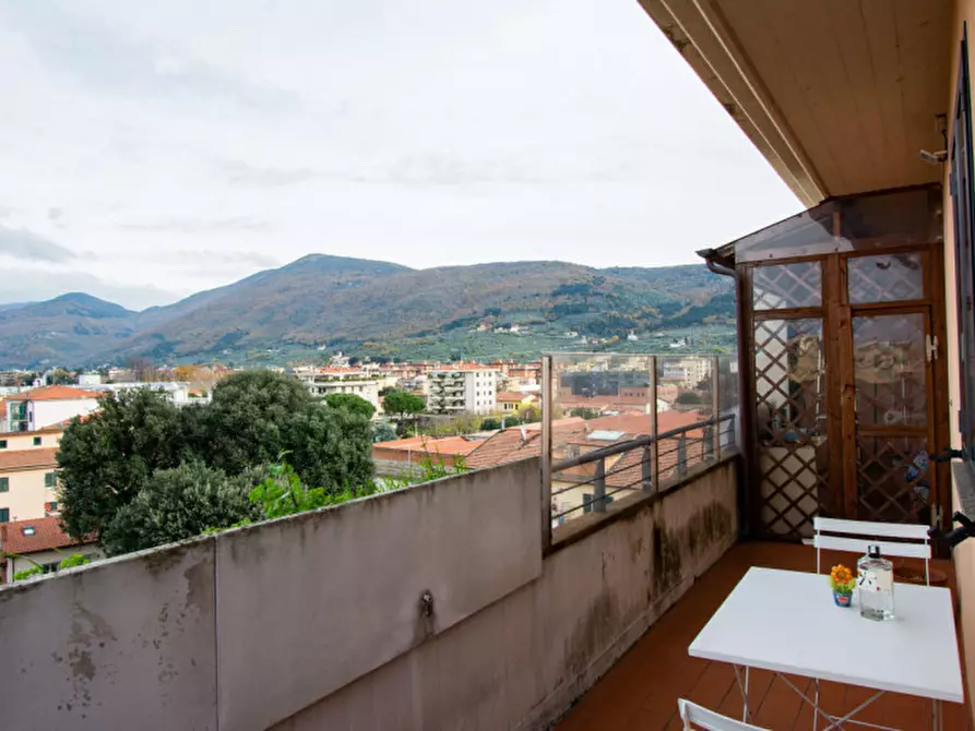 Immagine 24 di Appartamento in vendita  a Prato