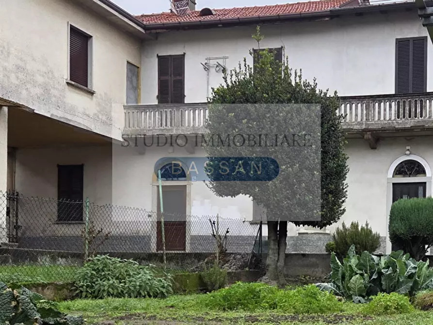 Immagine 1 di Appartamento in vendita  a Carnago