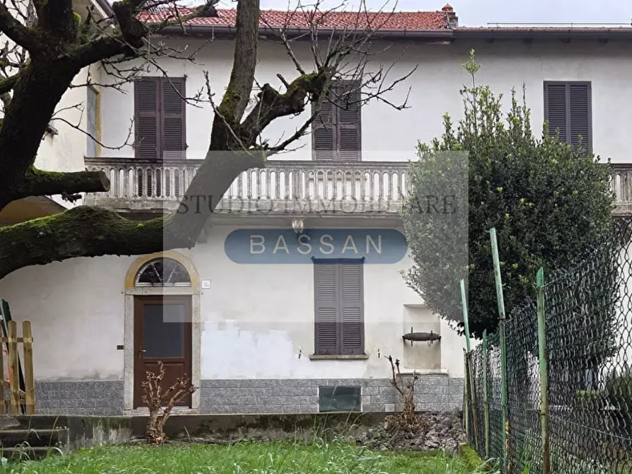 Immagine 2 di Appartamento in vendita  a Carnago