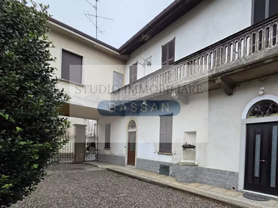 Immagine 4 di Appartamento in vendita  a Carnago