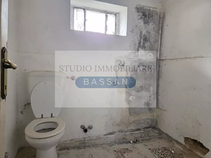 Immagine 6 di Appartamento in vendita  a Carnago