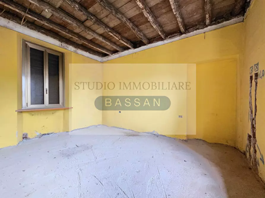 Immagine 11 di Appartamento in vendita  a Carnago