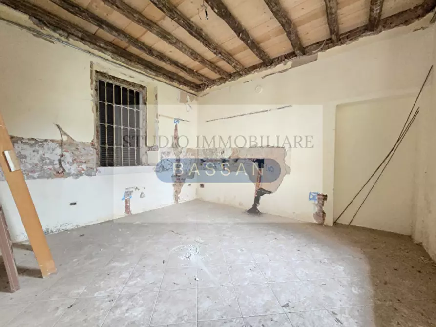 Immagine 15 di Appartamento in vendita  a Carnago