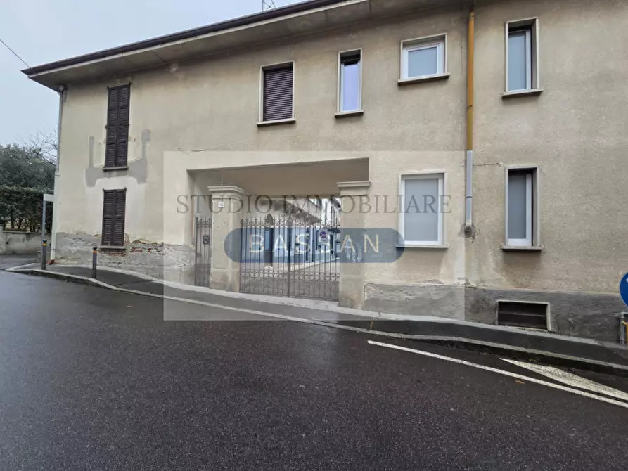 Immagine 19 di Appartamento in vendita  a Carnago