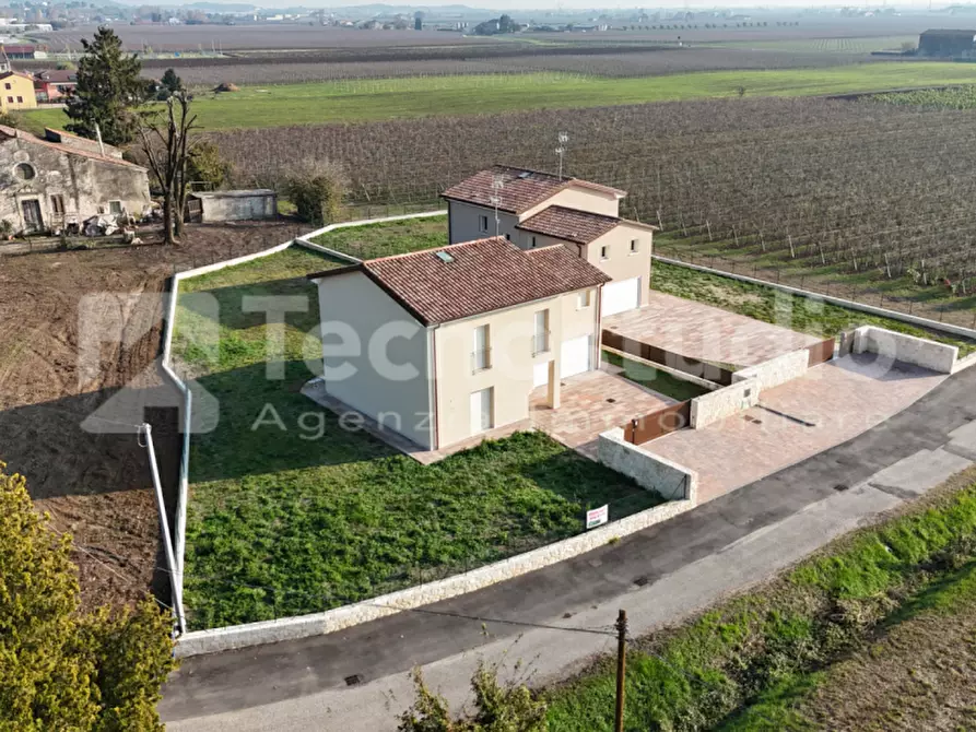 Immagine 3 di Casa indipendente in vendita  in Via Filippo Turati a Lonigo