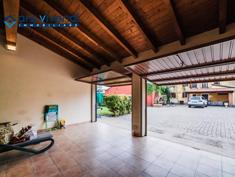 Immagine 13 di Villa in vendita  in Via Casale a Salizzole