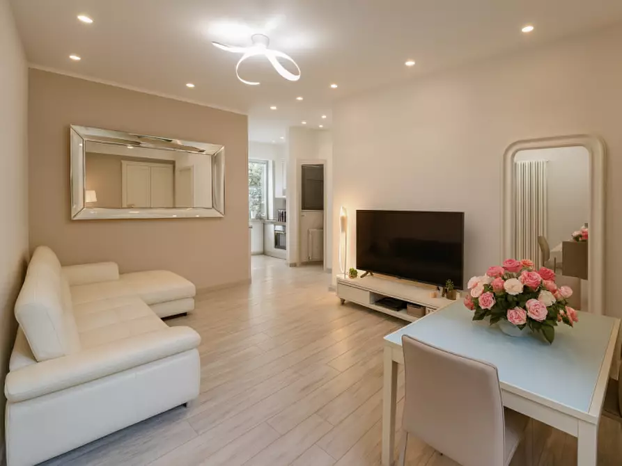 Immagine 3 di Appartamento in vendita  in Via Lugana Marina a Sirmione