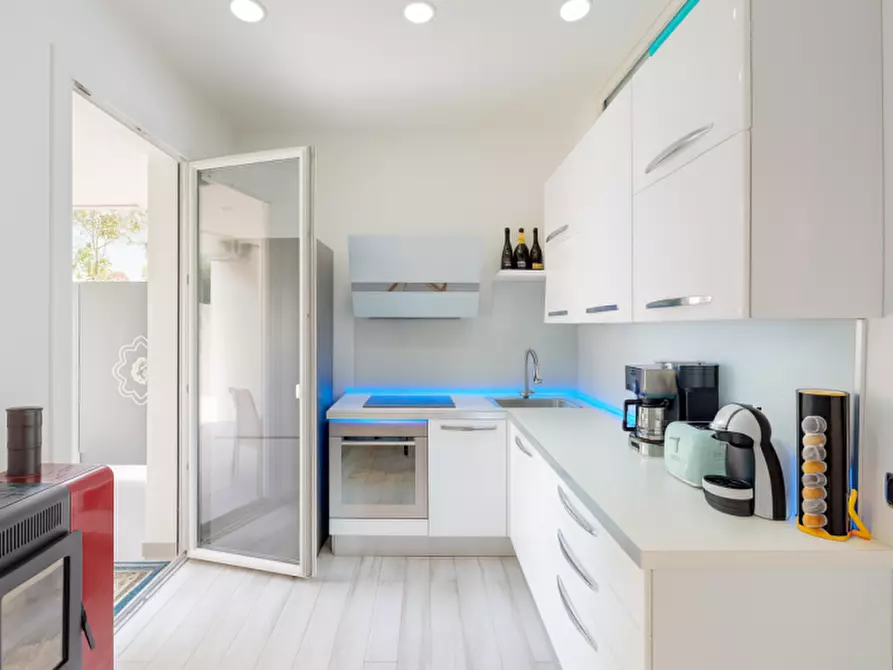 Immagine 5 di Appartamento in vendita  in Via Lugana Marina a Sirmione