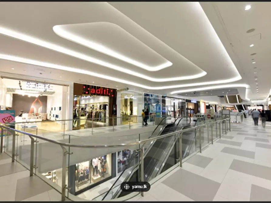 Immagine 1 di Negozio in vendita  in VIA POLA a Torri Di Quartesolo