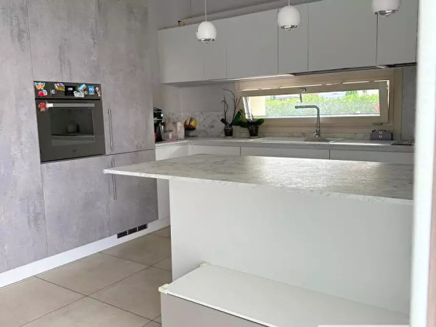 Immagine 6 di Appartamento in vendita  in Via Galileo Galilei a Montebelluna