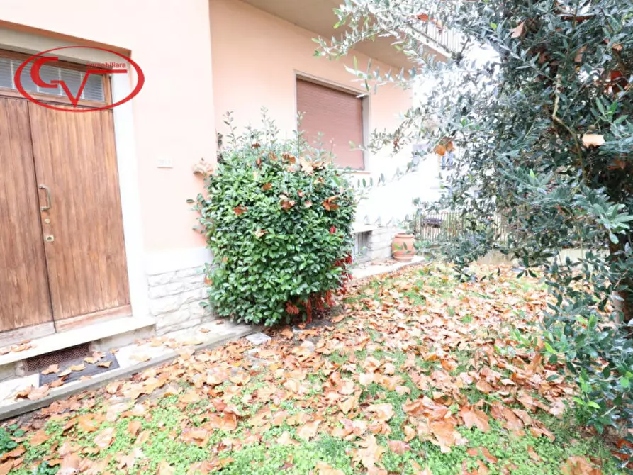 Immagine 7 di Casa bifamiliare in vendita  in Viale Armando Diaz a Montevarchi