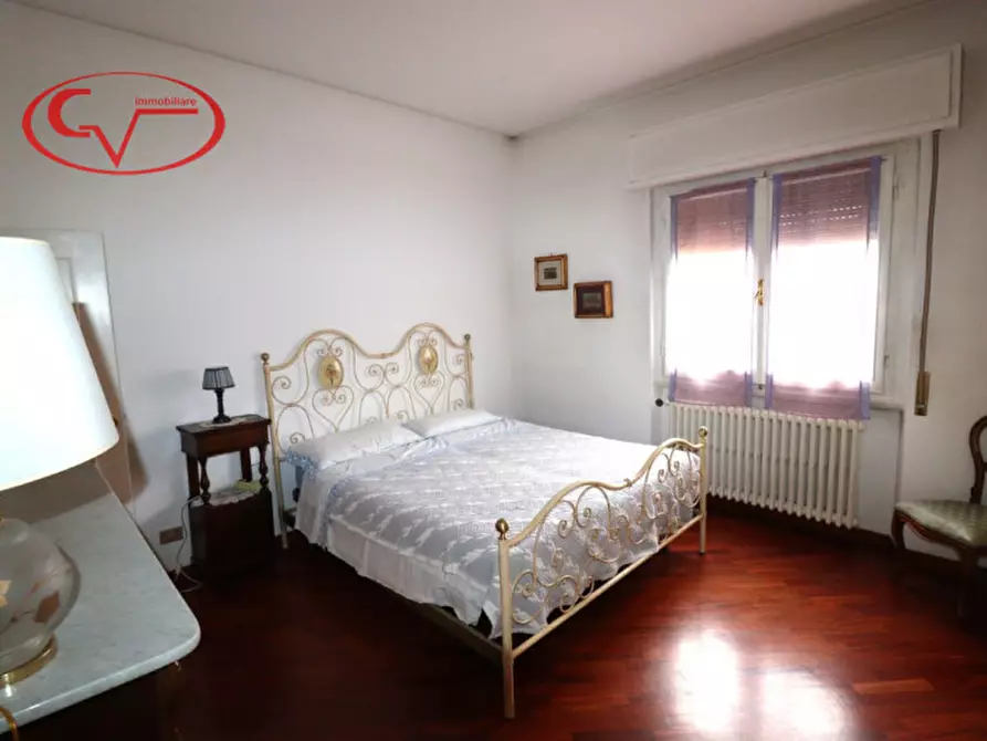 Immagine 22 di Casa bifamiliare in vendita  in Viale Armando Diaz a Montevarchi