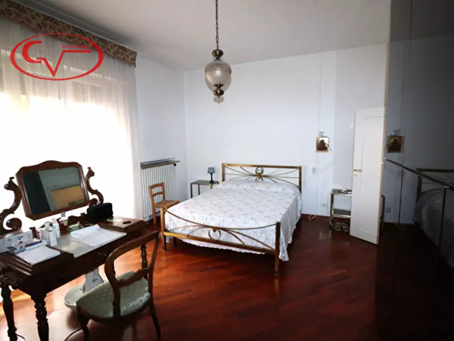 Immagine 23 di Casa bifamiliare in vendita  in Viale Armando Diaz a Montevarchi