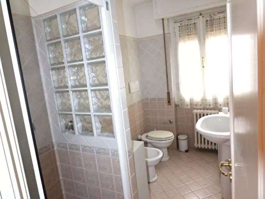 Immagine 25 di Casa bifamiliare in vendita  in Viale Armando Diaz a Montevarchi