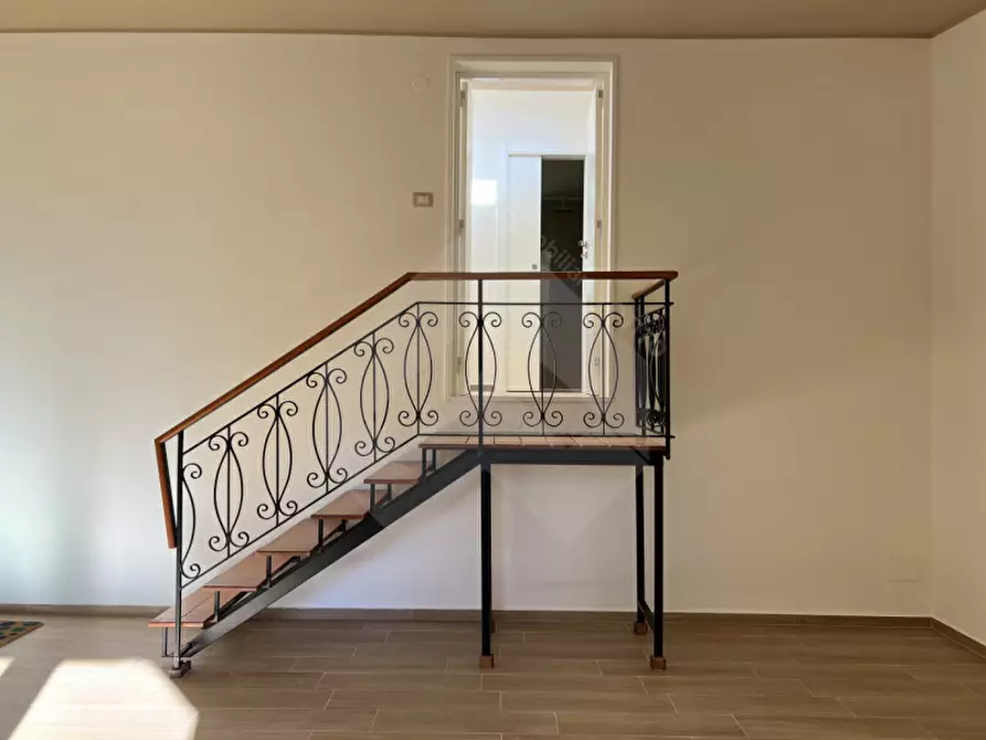 Immagine 6 di Villa in vendita  a Andria