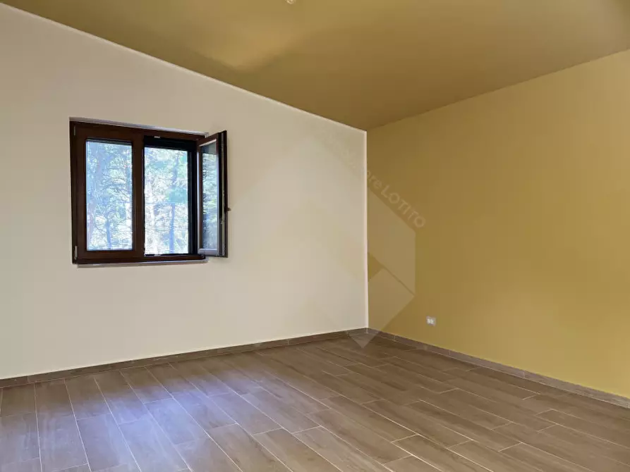 Immagine 10 di Villa in vendita  a Andria