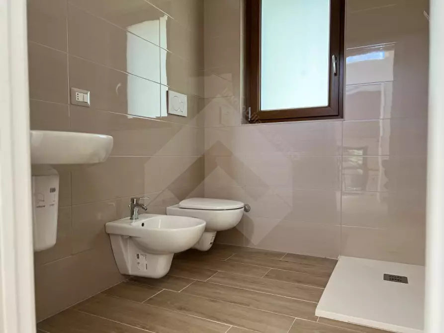 Immagine 11 di Villa in vendita  a Andria