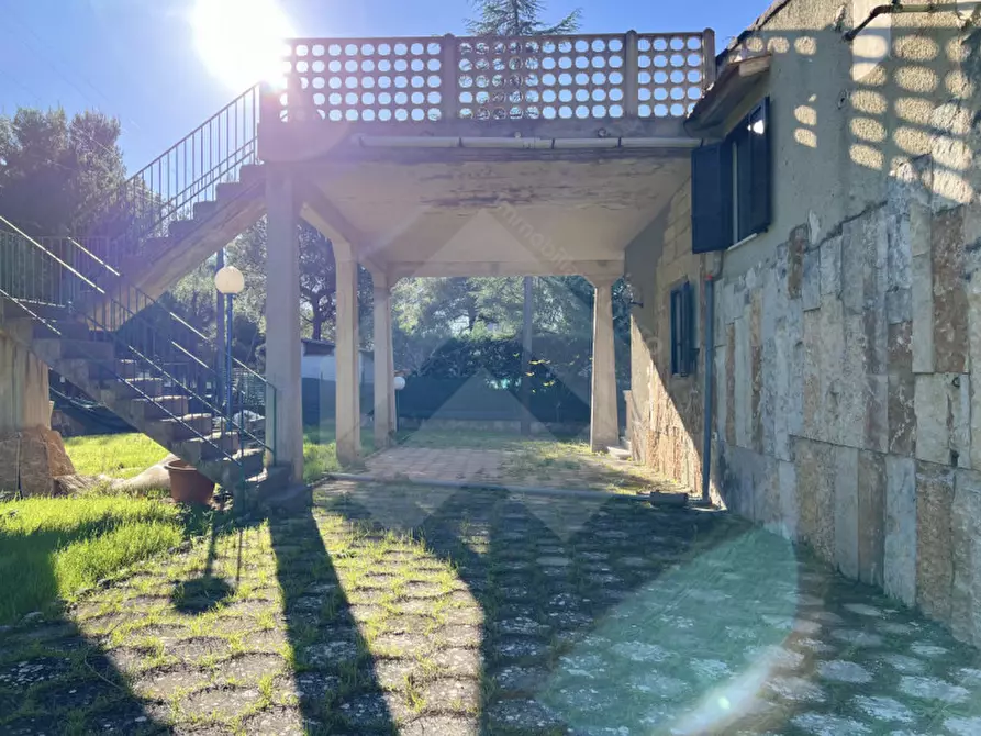 Immagine 12 di Villa in vendita  a Andria