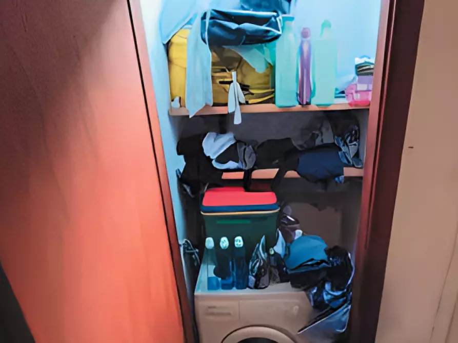 Immagine 10 di Appartamento in vendita  in Via Piave 6/E a Sesto Calende