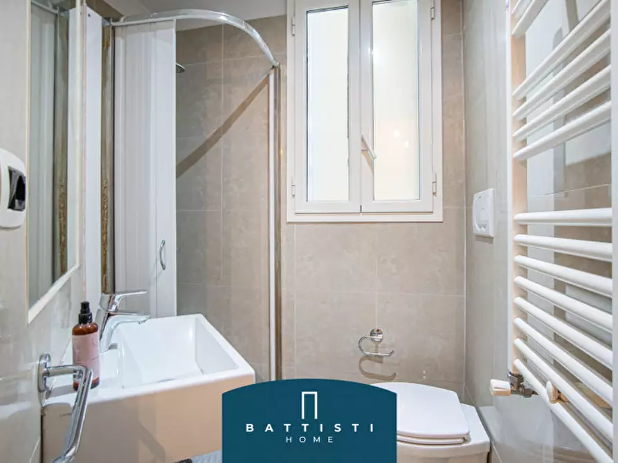 Immagine 10 di Appartamento in affitto  in Via Giuseppe Gioachino Belli a Roma