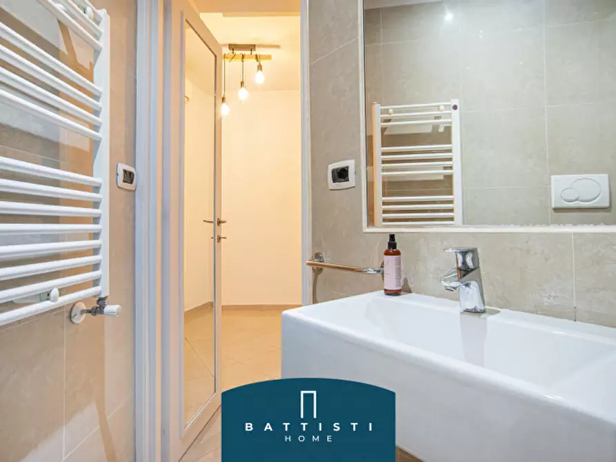 Immagine 11 di Appartamento in affitto  in Via Giuseppe Gioachino Belli a Roma