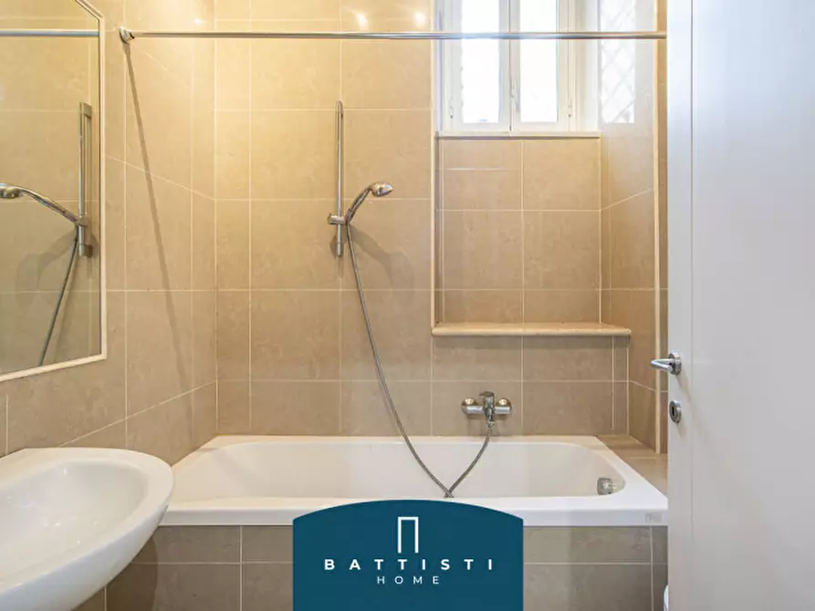 Immagine 21 di Appartamento in affitto  in Via Giuseppe Gioachino Belli a Roma