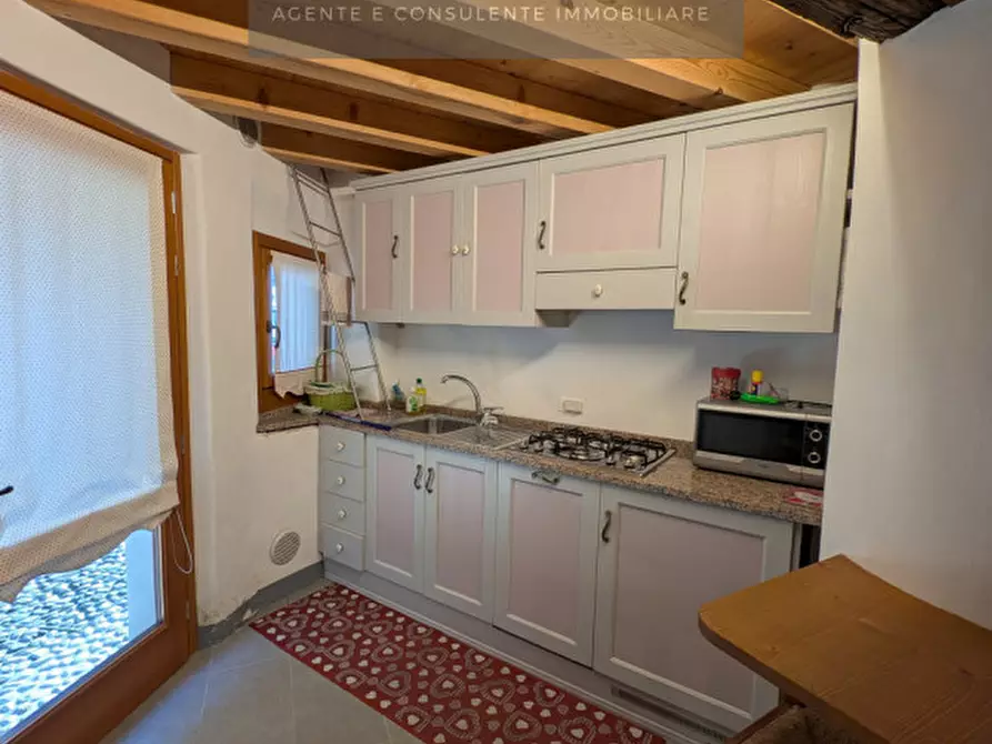 Immagine 5 di Rustico / casale in vendita  a Vittorio Veneto