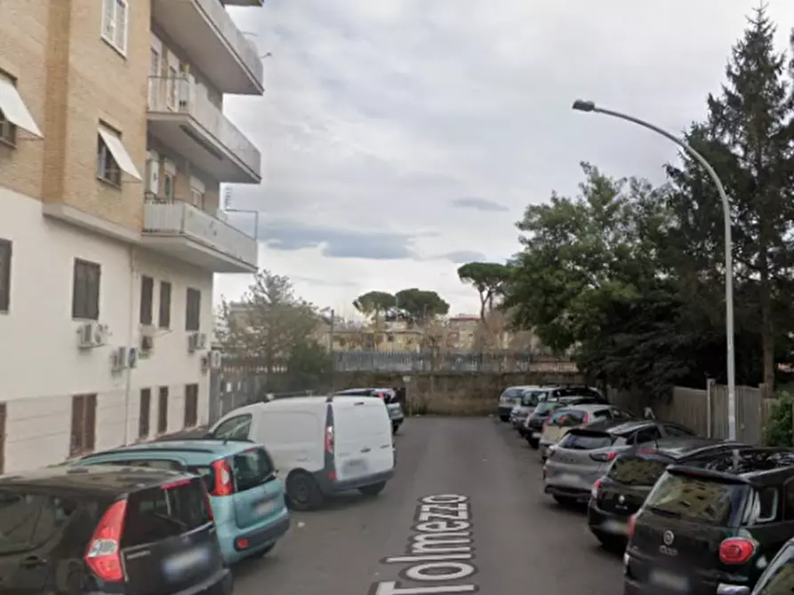 Immagine 4 di Appartamento in vendita  in Via Tolmezzo a Roma