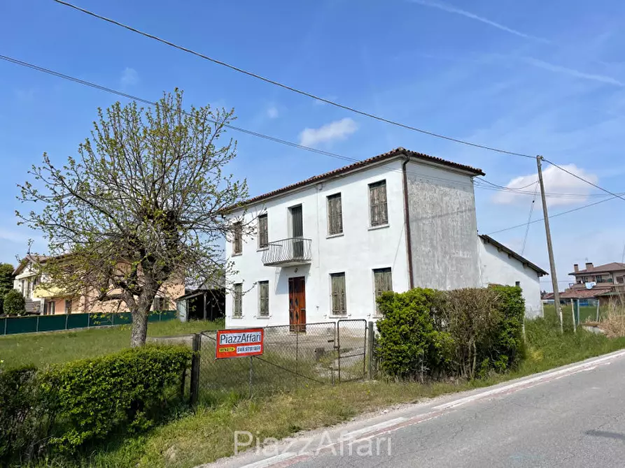 Immagine 1 di Casa indipendente in vendita  in Sant'Angelo di Piove di Sacco Via Caselle a Sant'angelo Di Piove Di Sacco
