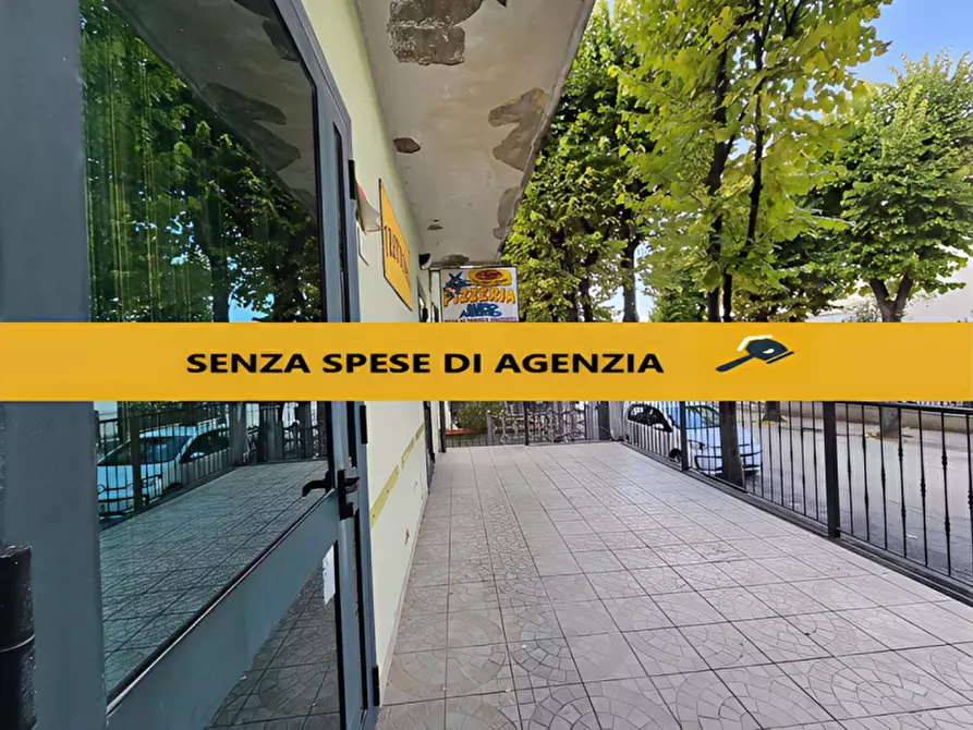 Immagine 1 di Attività commerciale in vendita  in Viale Madonna della Misericordia, N.53 a Ancarano