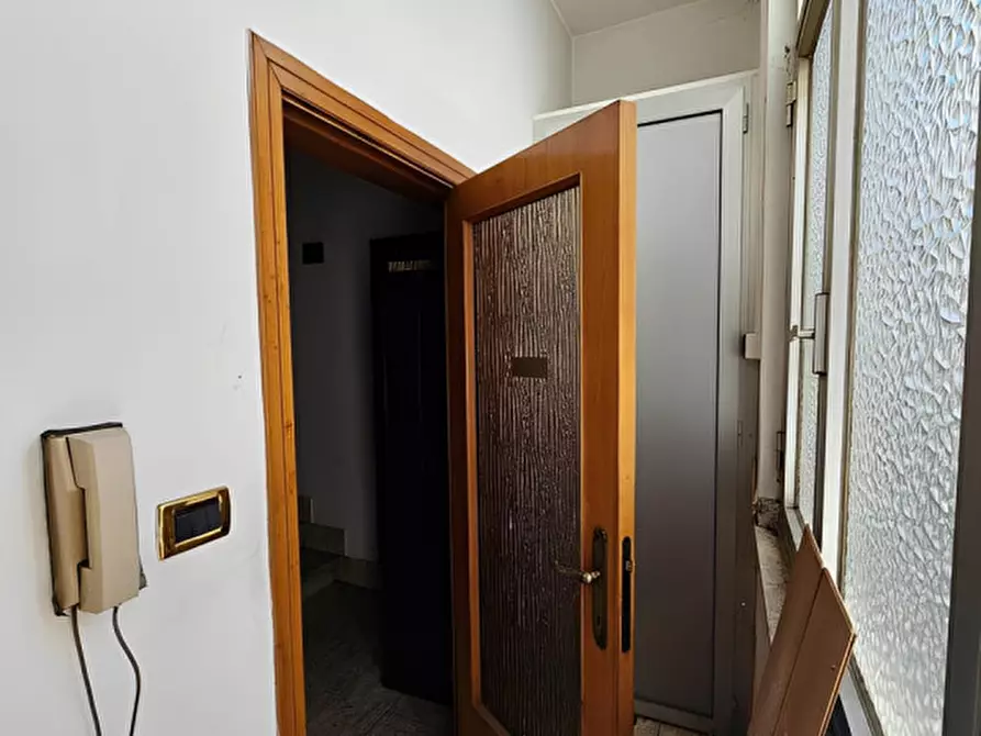 Immagine 10 di Attività commerciale in vendita  in Viale Madonna della Misericordia, N.53 a Ancarano