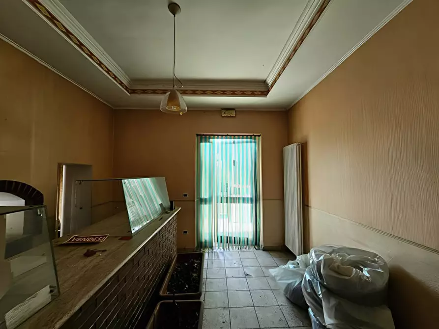 Immagine 17 di Attività commerciale in vendita  in Viale Madonna della Misericordia, N.53 a Ancarano