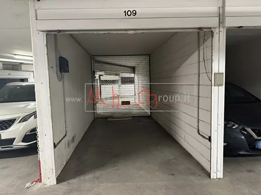 Immagine 2 di Garage in affitto  in Via Altinate a Padova