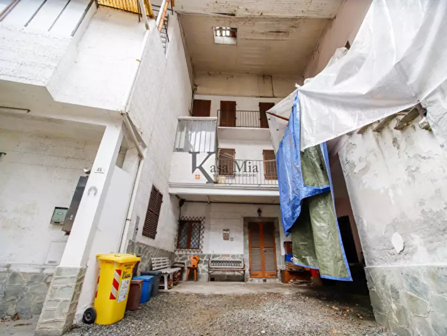Immagine 1 di Casa indipendente in vendita  in Via delle Torri n. 44 a Rocca Canavese