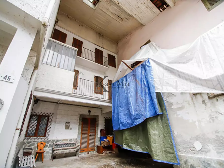 Immagine 2 di Casa indipendente in vendita  in Via delle Torri n. 44 a Rocca Canavese