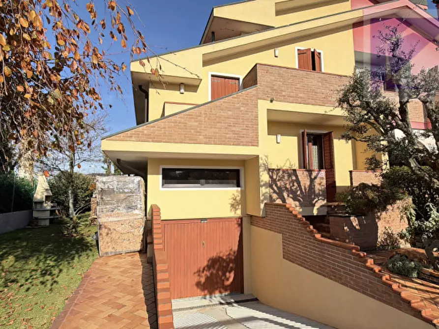 Immagine 1 di Casa trifamiliare in vendita  a Borgoricco