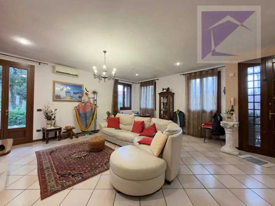 Immagine 14 di Casa trifamiliare in vendita  a Borgoricco