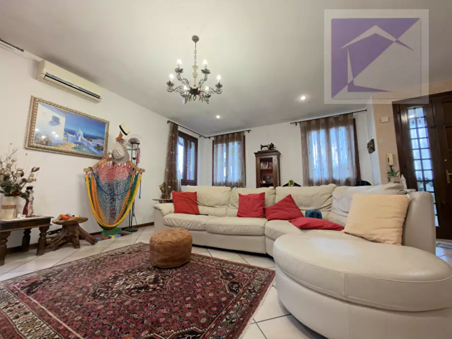 Immagine 15 di Casa trifamiliare in vendita  a Borgoricco