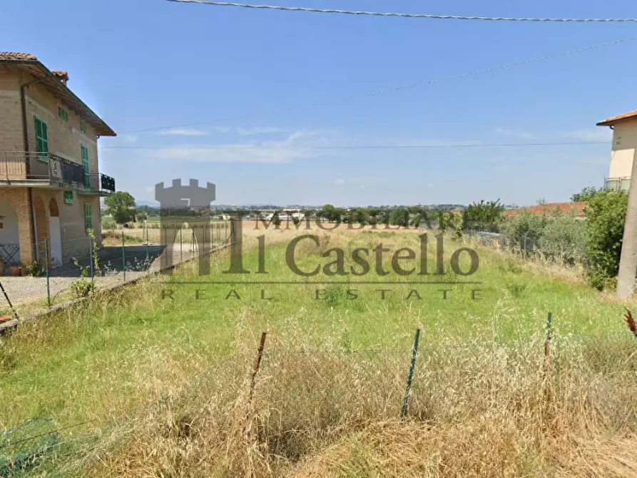 Immagine 2 di Terreno in vendita  a Castiglione Del Lago