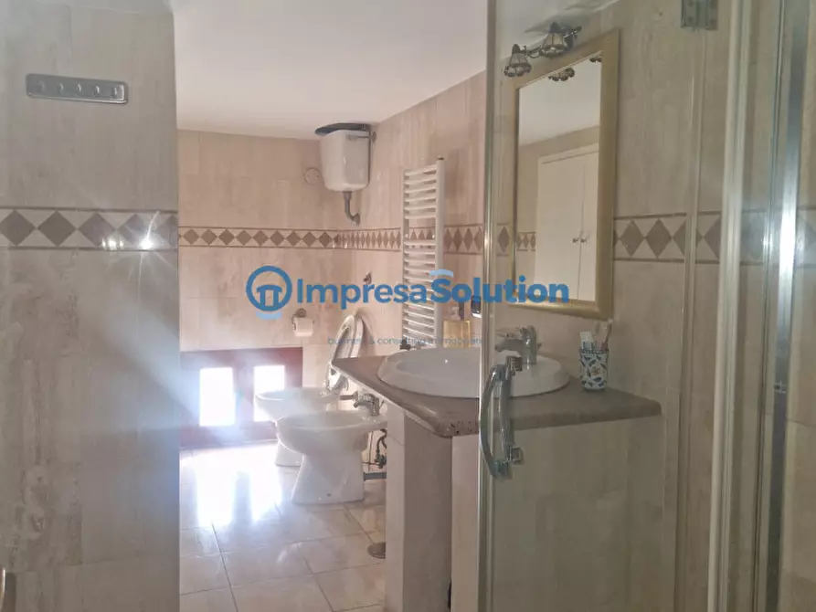 Immagine 35 di Appartamento in vendita  in Via Domenico Cirillo a Napoli