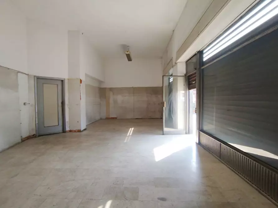 Immagine 2 di Negozio in affitto  in Piazzale Costantino Il Grande 168/F a Torino