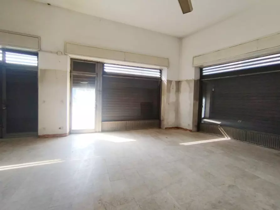 Immagine 3 di Negozio in affitto  in Piazzale Costantino Il Grande 168/F a Torino