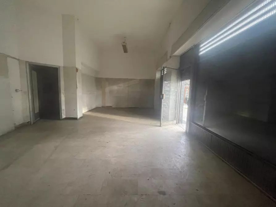 Immagine 5 di Negozio in affitto  in Piazzale Costantino Il Grande 168/F a Torino