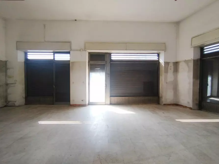 Immagine 5 di Negozio in affitto  in Piazzale Costantino Il Grande 168/F a Torino