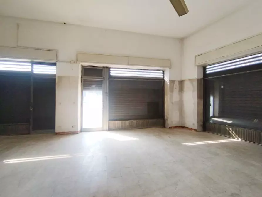 Immagine 7 di Negozio in affitto  in Piazzale Costantino Il Grande 168/F a Torino