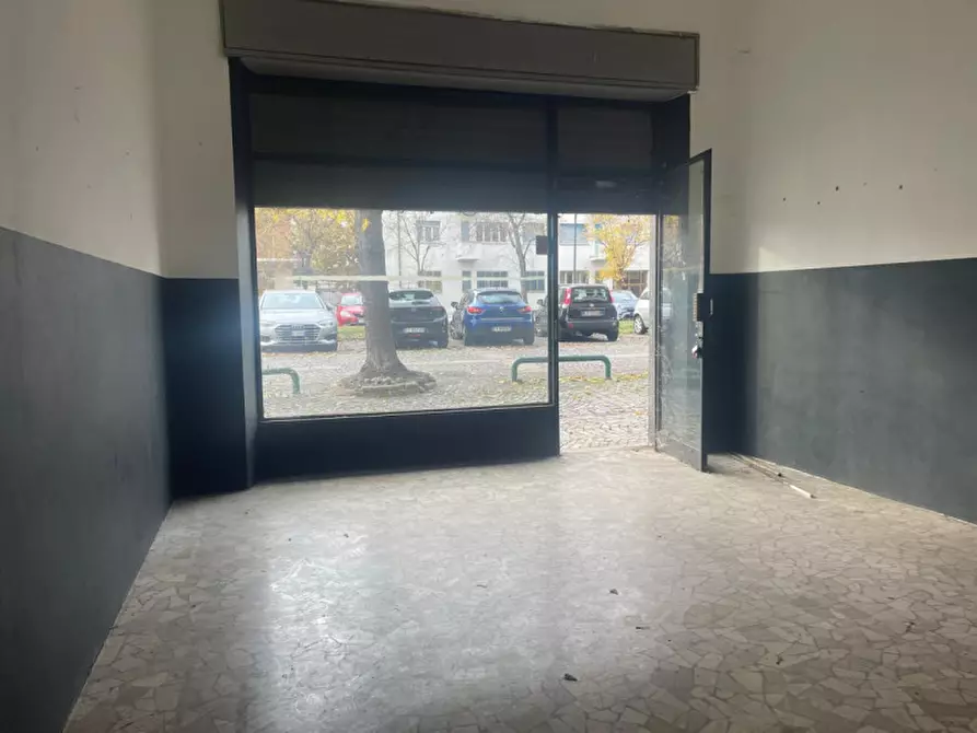 Immagine 2 di Negozio in affitto  in Corso Giovanni Pascoli 13/E a Torino