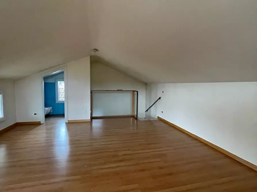 Immagine 39 di Villa in vendita  a Padova