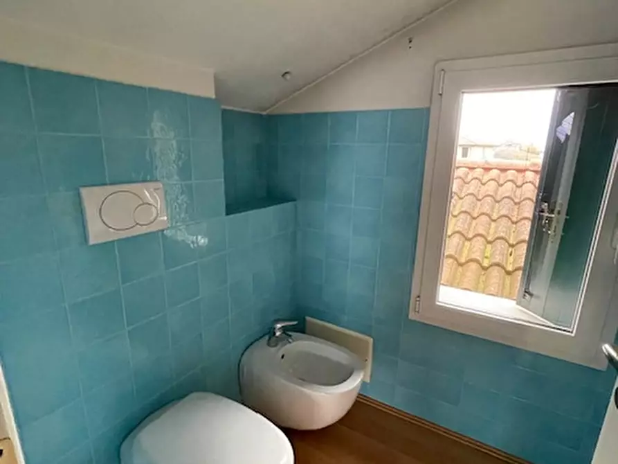 Immagine 40 di Villa in vendita  a Padova